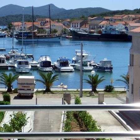 Apartment In Kukljica With Sea View, Terrace, Air Conditioning, Wi-Fi Exterior foto